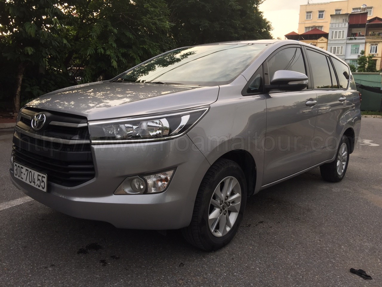 Công ty cho thuê xe 16 chỗ đi du lịch Trà Cổ
